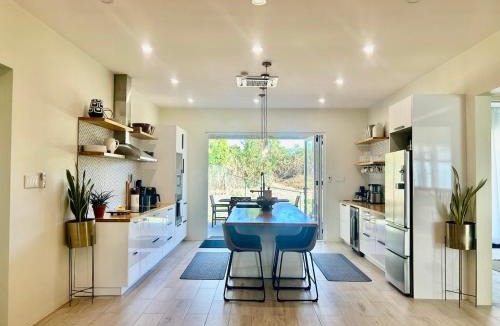 Deanes Villa | West Coast Modern Villa with Pool