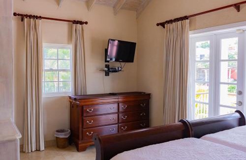 Prospect Villa | Bianca Bay 3 Bedroom West Coast Beach Front Villa