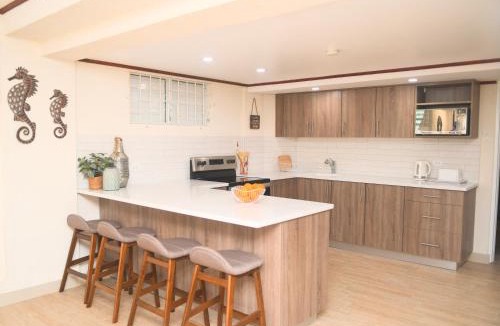 Atlantic Shores Apartment | Moonlight Bay Atlantic Shores 2-min walk to surfers Freights Bay