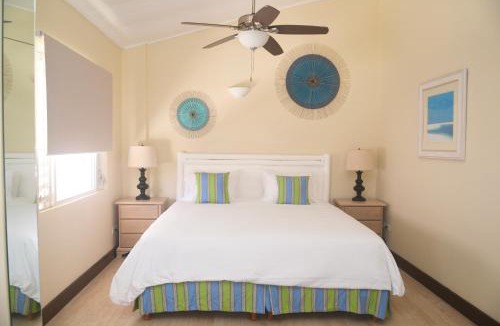 Atlantic Shores Apartment | Moonlight Bay Atlantic Shores 2-min walk to surfers Freights Bay
