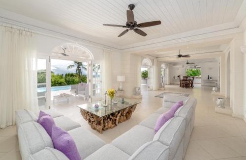 Merlin Bay Villa | Ultra Luxury Infinity Pool Villa on Platinum Coast Gated Development