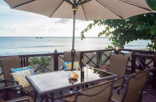 Mullins House | Darrel Cot Beachfront Cottage