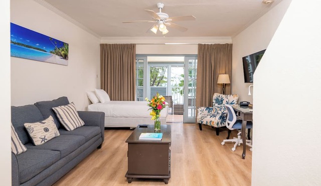 Savannah Beach Club Hotel