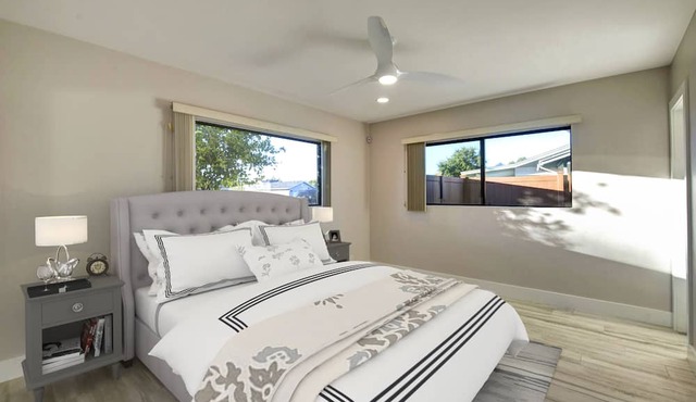 NEW! RESORT STYLE LUXURY & ELEGANT! HEATED POOL. HOT TUB. BILTMORE NEIGHBORHOOD in Phoenix