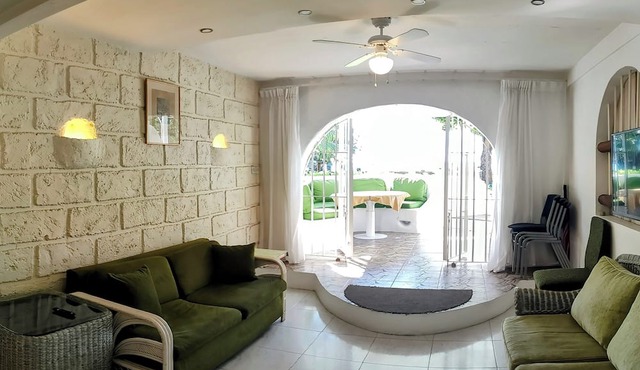 Twin Palm, on the Beach, Garden Apartment