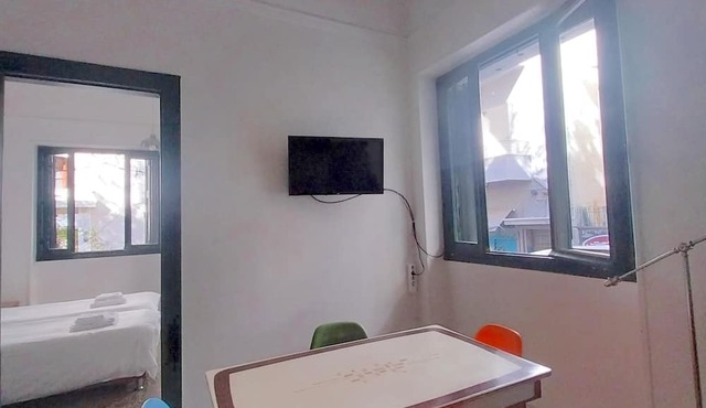 Central 2-Bedroom Apartment with Rooftop Access! EP9G in Athina