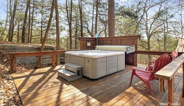 Cinnamon Valley - The Lake House in Eureka Springs