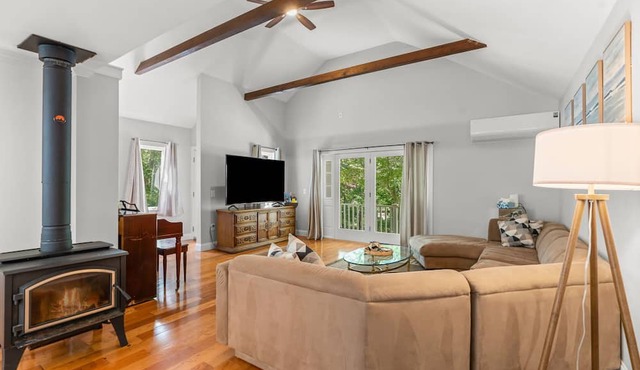 Family Getaway |Pickleball CourtHot TubTheaterGame Room in Barnstable