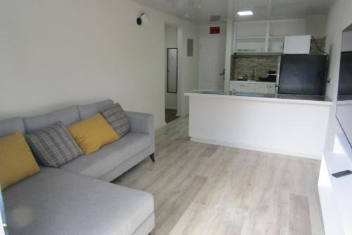 103 Batts Rock Beach Condo's