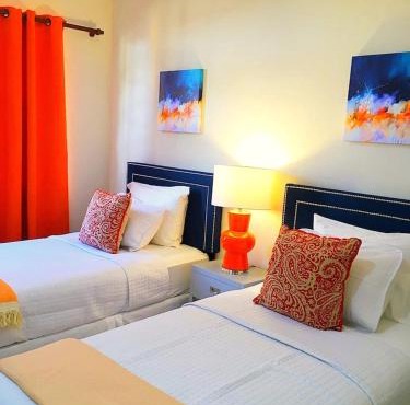 Bright 2 Bedroom, Fitts Village, St.James